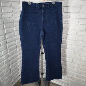 Ann Taylor Factory Ladies Size 14 Dark Wash Slight Flare Jeans